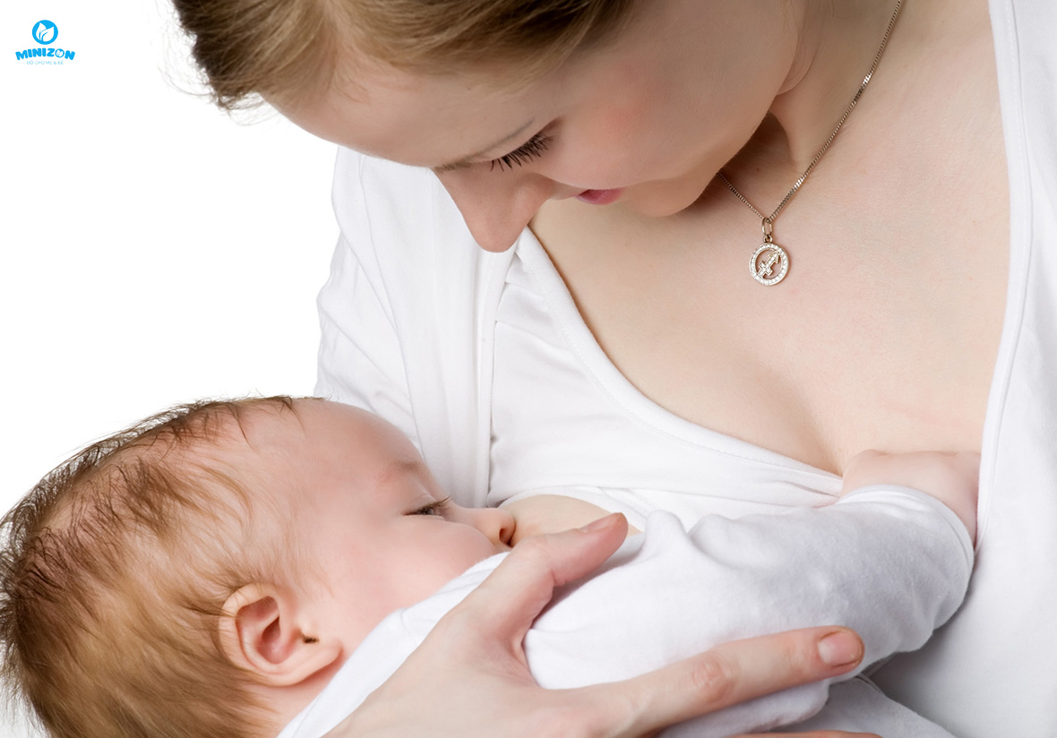Những lợi ích của sữa mẹ đối với sức khỏe của trẻ