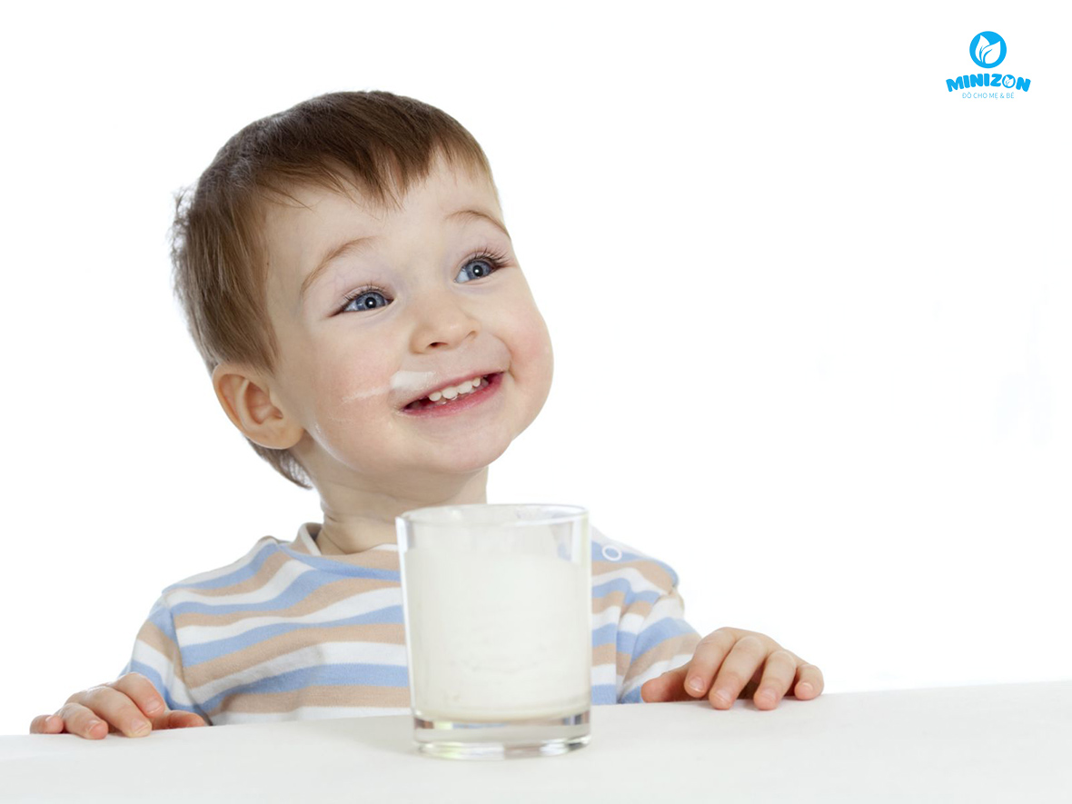 Sữa non giúp phát triển hệ xương khớp