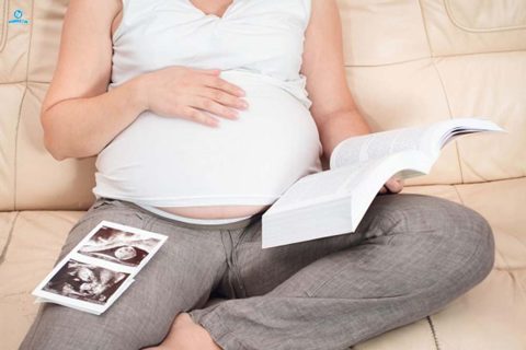 Vì sao mẹ nên đọc truyện thai giáo cho thai nhi nghe?